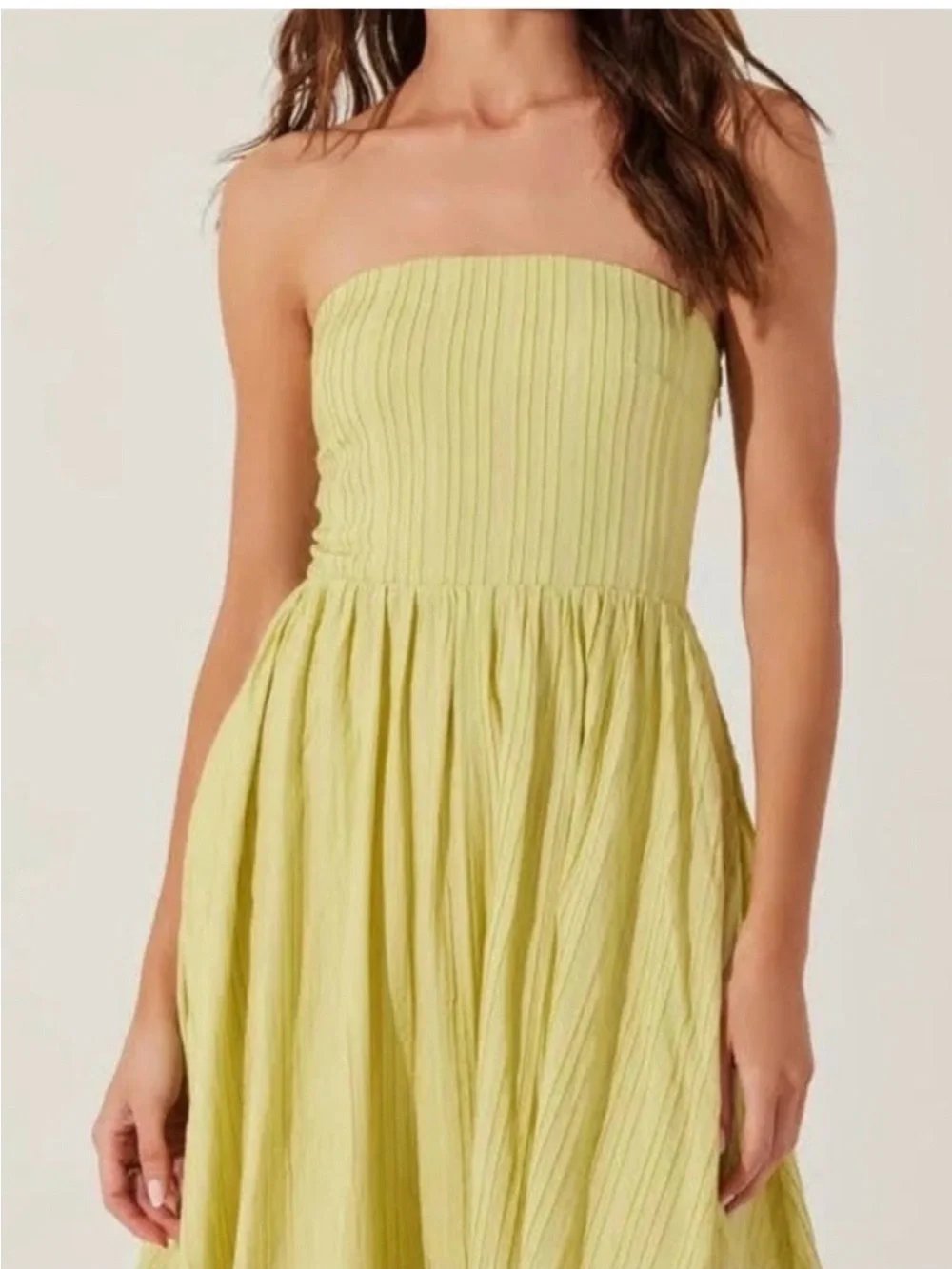 Astr The Label Strapless Smocked Midi Dress in Light Lime - Picture 2 of 5